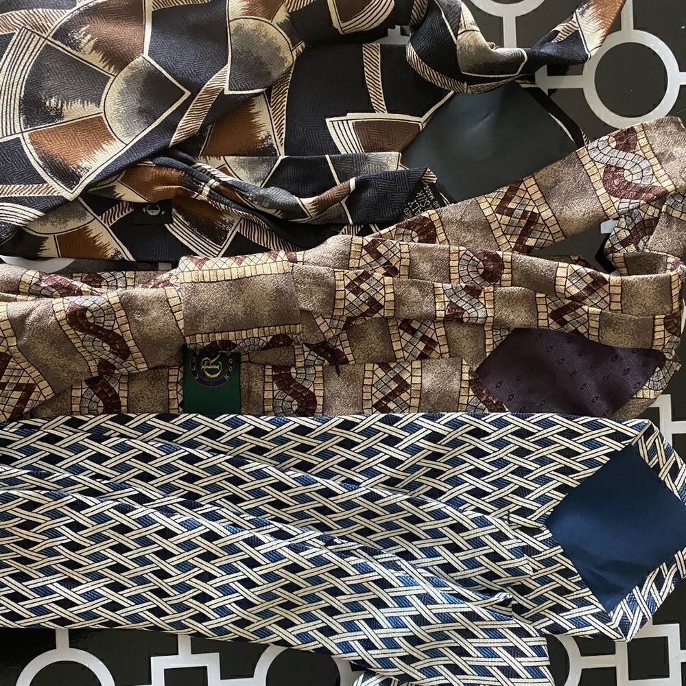 Bundle of 3 Neckties  - Picture 6 of 6